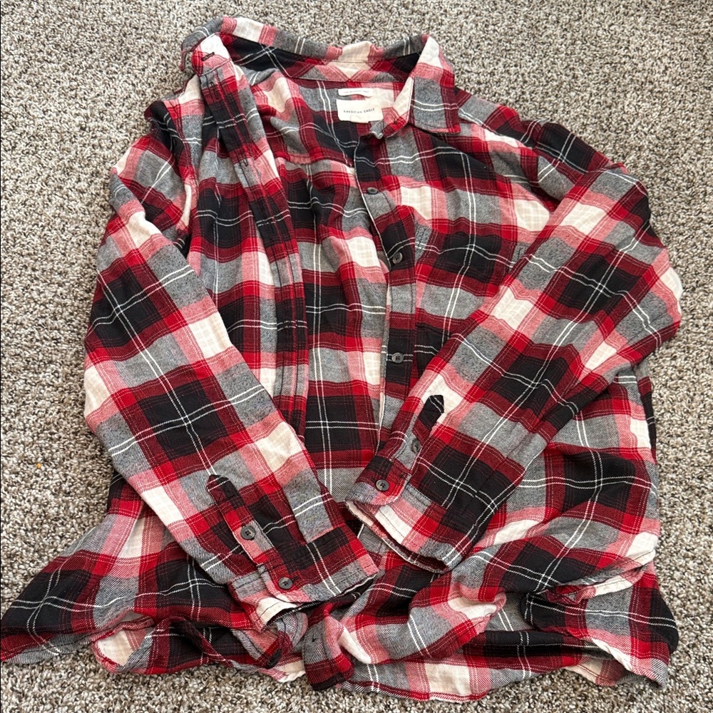 American Eagle Outfitters Red and Black Plaid Sweater